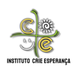 Logotipo do Instituto Crie Esperança, com as letras "C", "R", "I" e "E" estilizadas em um design orgânico e formando um símbolo em forma de cruz, com elementos gráficos como uma flor, um sorriso e linhas verdes. O texto "Instituto Crie Esperança" aparece abaixo do logotipo.